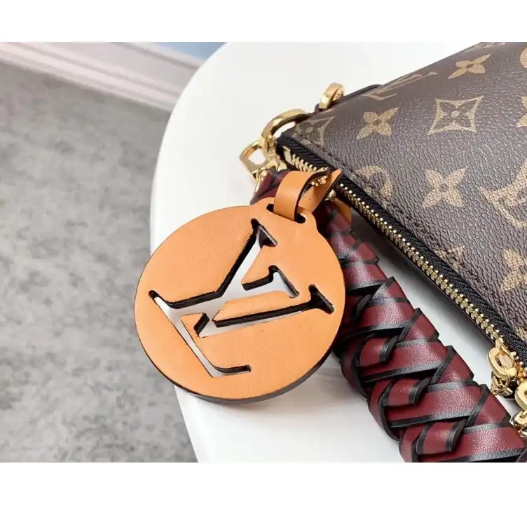 Fashionreps 19B570333 LV Bags 0625